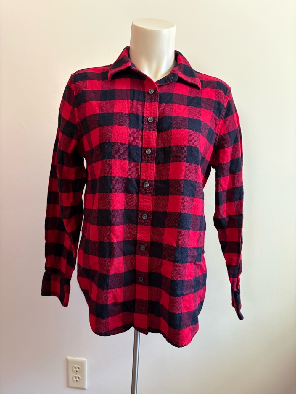 Lands' End Women’s Red Black Buffalo Plaid Flannel Button Up Shirt Size 8P